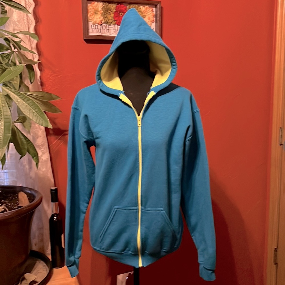 GILDAN ZIPPERED HODDIE ……………..074